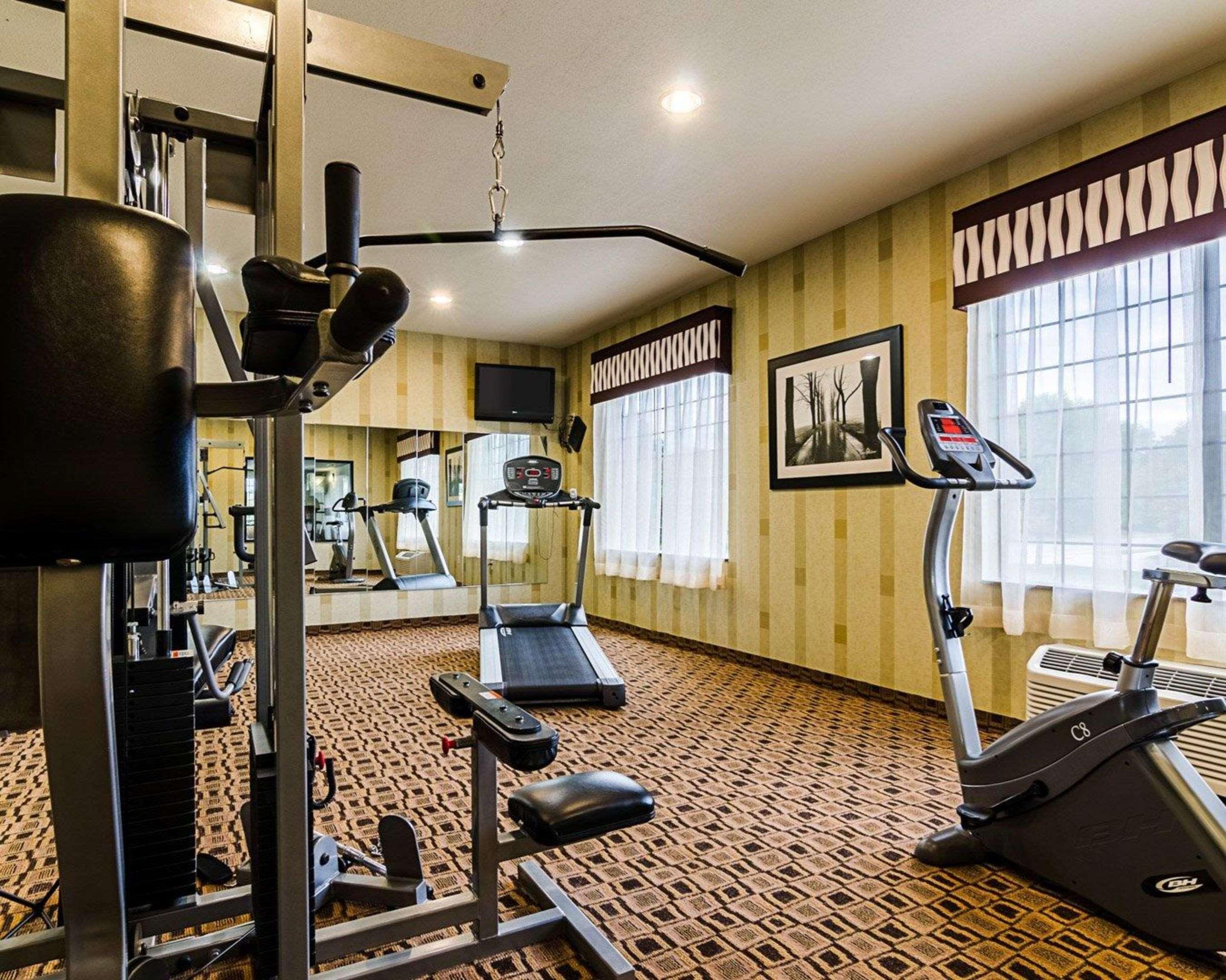 Comfort Inn & Suites Lawrence - University Area Bagian luar foto