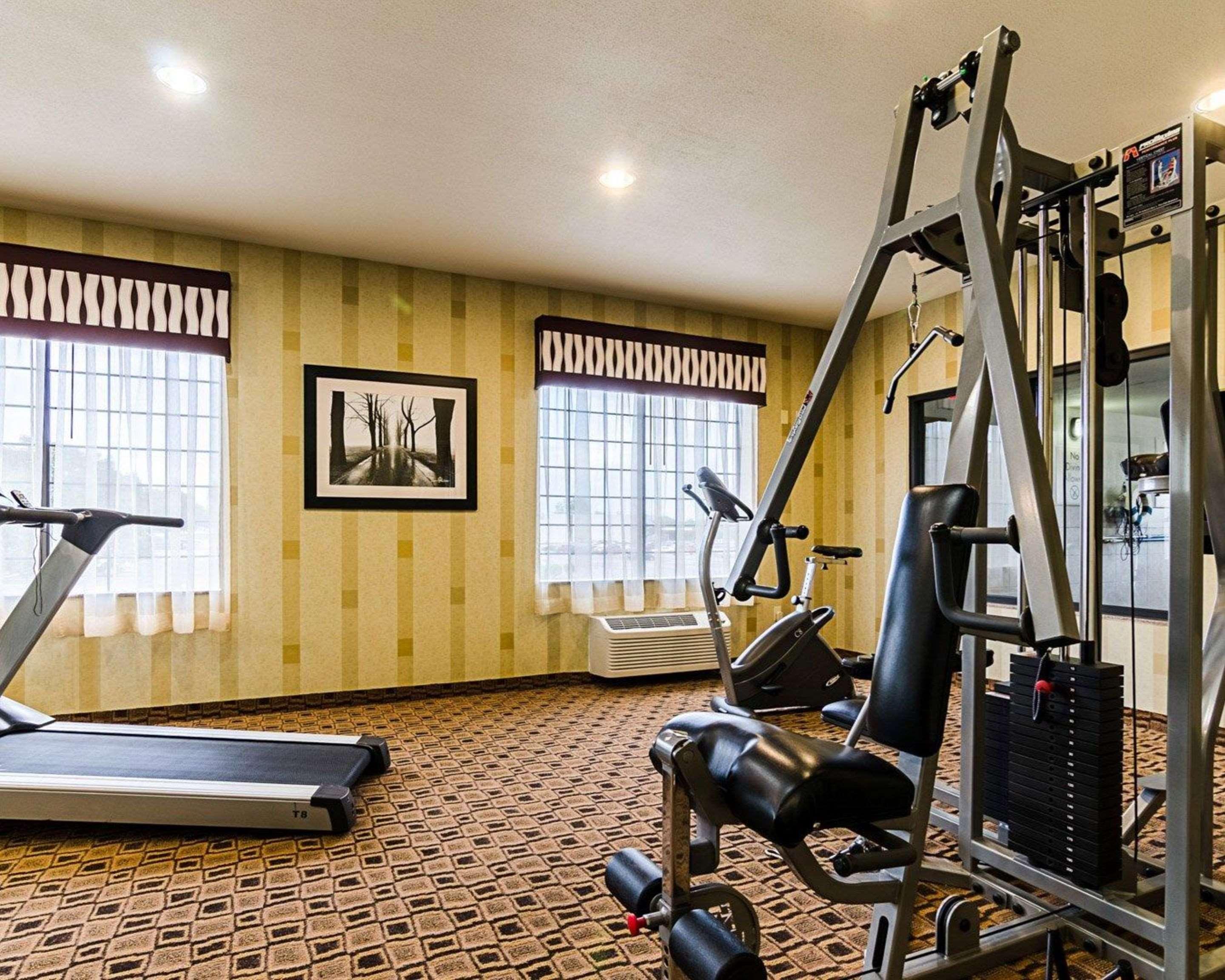 Comfort Inn & Suites Lawrence - University Area Bagian luar foto