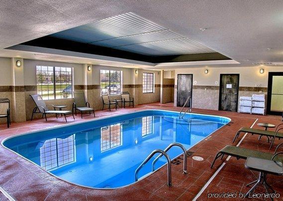 Comfort Inn & Suites Lawrence - University Area Bagian luar foto