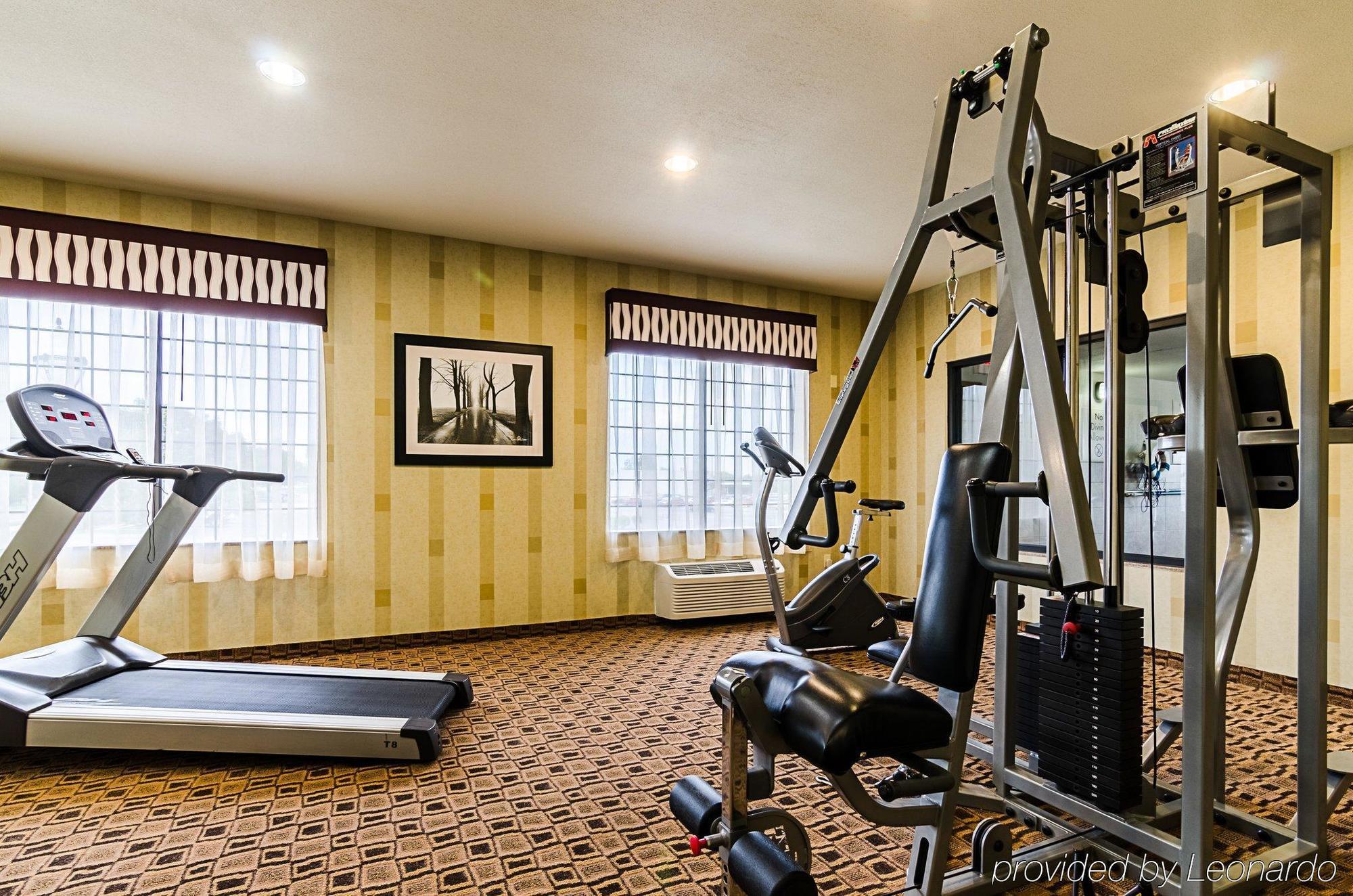 Comfort Inn & Suites Lawrence - University Area Bagian luar foto